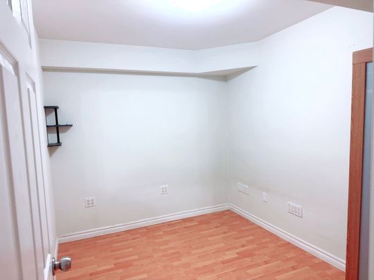 For Lease - 26 Rainbow Court Unit# Bsmt, Georgina, Ontario - Photo 1