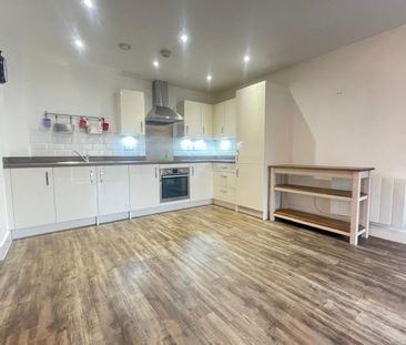 The Embankment - Photo 5