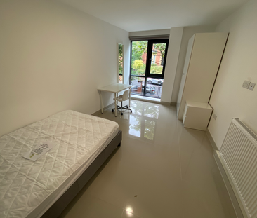3 bedroom flat to rent - Photo 6 | Rentumo