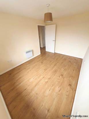 2 bedroom property to rent in London - Photo 4