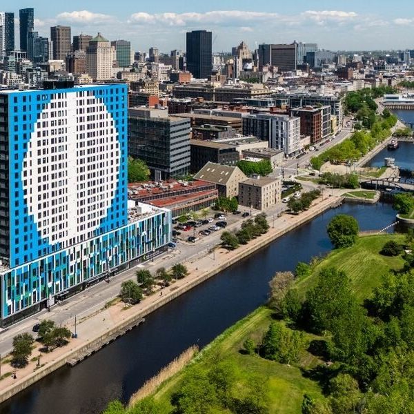 2 chambres - 997 Rue De La Commune, Montréal - Photo 1