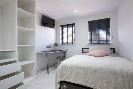 4 bedroom house to rent - Photo 3