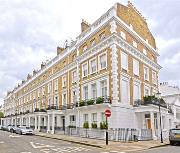 A fantastically located self contained studio flat on the desirable Onslow Gardens in South Kensington. - Photo 1