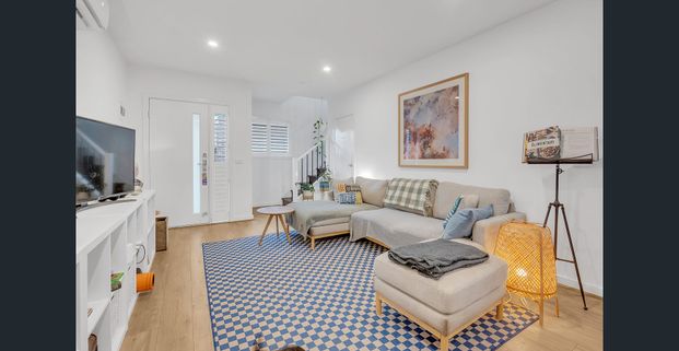 Contemporary living! - Photo 1