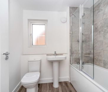 2 bedroom semi-detached house to rent - Photo 6