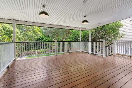 Timeless Character Meets Modern Living - Photo 4