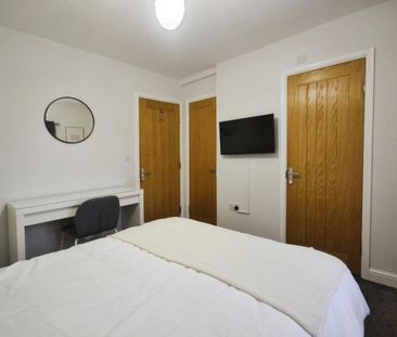1 bedroom Flat To Let - Photo 1