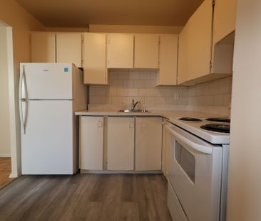 For Lease - 33 Central Parkway Unit# 504, Mississauga, Ontario - Photo 1