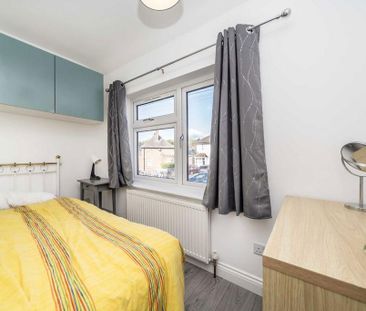 4 bedroom terraced house to rent - Photo 4