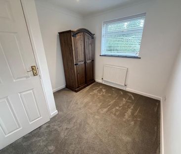 5 bedroom semi-detached house to rent - Photo 4