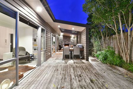 Executive Living, Short Stroll to the Beach - Photo 3
