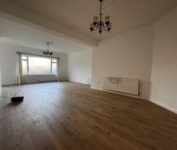 4 bedroom detached house to rent - Photo 2