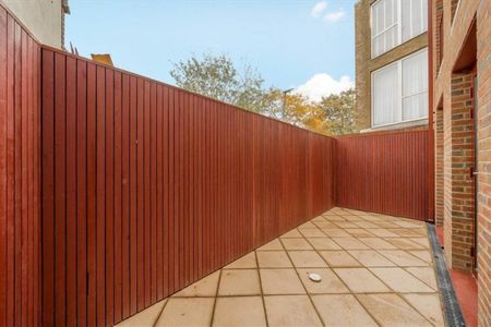 Greenwich High Road, Greenwich, SE10 - Photo 4