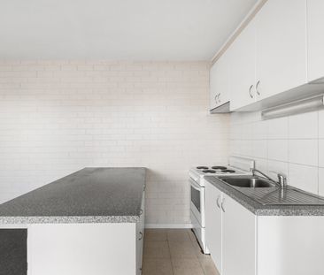 3/120 Rankins Road, Kensington VIC 3031 - Photo 3