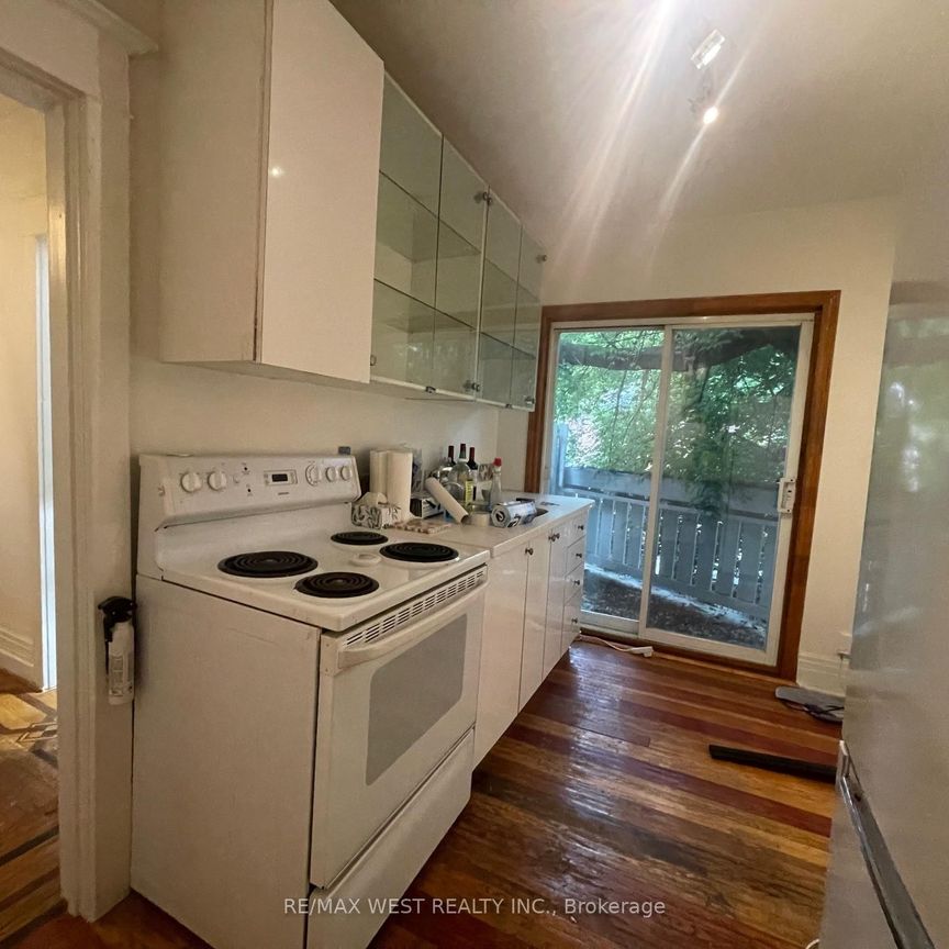 For Lease - 1813 Gerrard Street, Toronto, Ontario - Photo 1