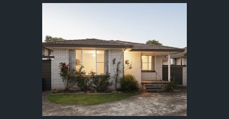 Charming Brick Home with Elegant Interiors and Low Maintenance Courtyard - Photo 5