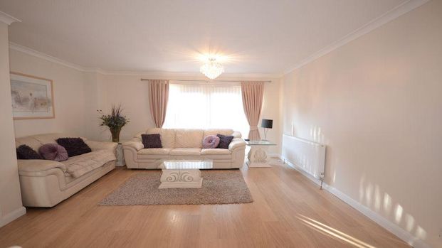 4 bedroom detached house to rent - Photo 1