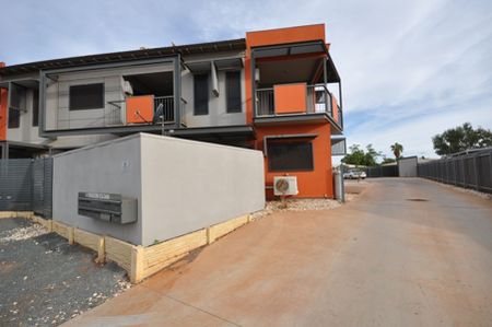 LOW MAINTENANCE - Upstairs 1x1 Modern Unit - Photo 5