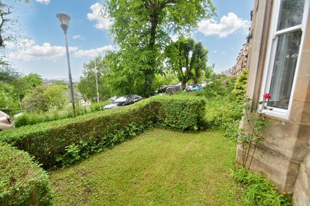 2 bed flat to rent in Hampden Terrace, Glasgow, G42 - Photo 3