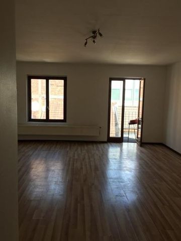 En plein coeur de la grand place! Beau STUDIO NON MEUBLE - Foto 2