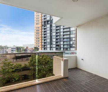 Abode - Timber Floors throughout - Photo 2