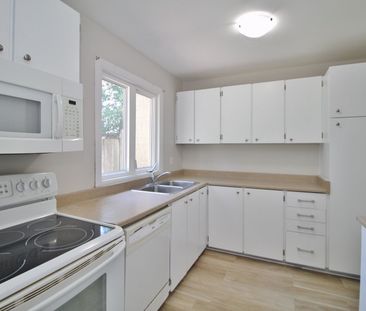 For Lease - 3691 Albion Road Unit# 52, Blossom Park - Airport and A... - Photo 6