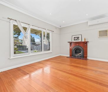 4 Wallace Avenue, Dandenong, Vic 3175 - Photo 1