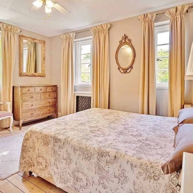 Marlborough Court, Pembroke Road, Kensington, London, W8 - Photo 1