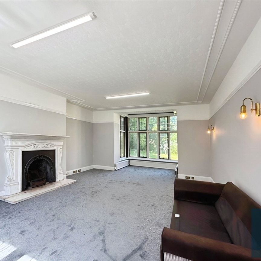 Birkby Road, Birkby, Huddersfield, West Yorkshire, HD2 - Photo 1