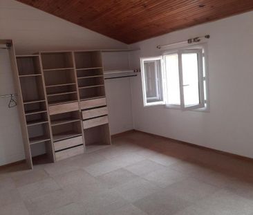 Location Appartement 2 pièces 76m² FLAYOSC 83780 - Photo 2