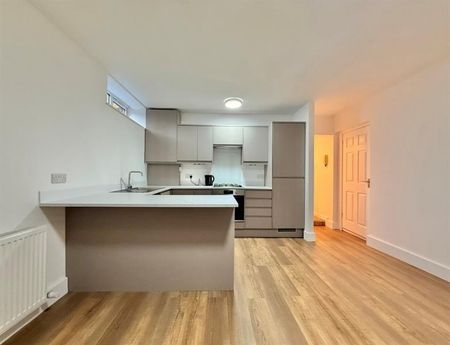 1 Bedroom Apartment To Let - Photo 3