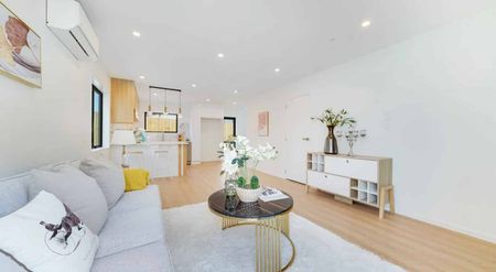 3 Bedrooms Modern Comfort & Convenience in Papatoetoe! - Photo 4