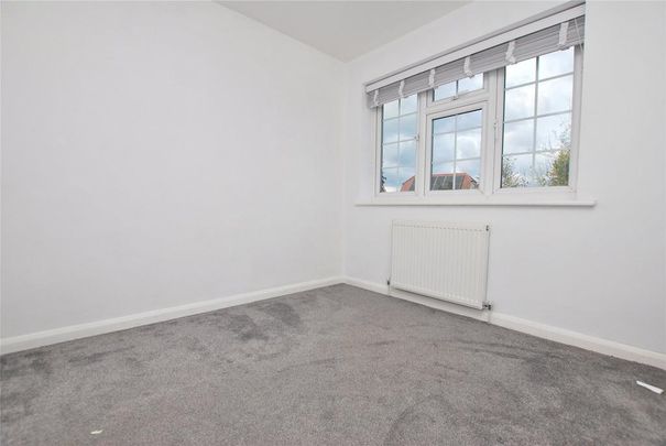 3 bedroom end of terrace house to rent - Photo 1