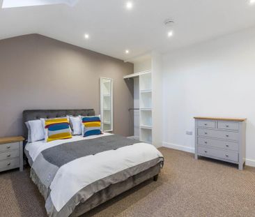 4 bedroom flat to rent - Photo 3