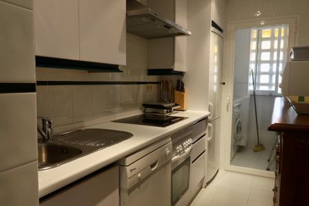 Apartment for long-term rental in the prestigious Dama de Noche, Nueva Andalucía – Marbella. - Photo 2