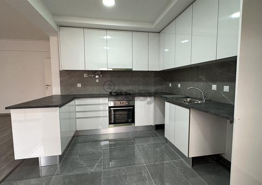 Apartamento T3 em Lisboa