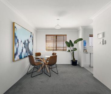 Modern Comfort in a Convenient Merewether Location - Photo 3