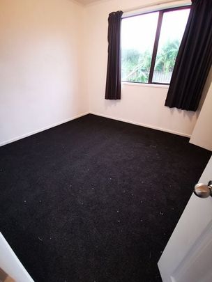 Ranui, 3 Bedrooms - Photo 1