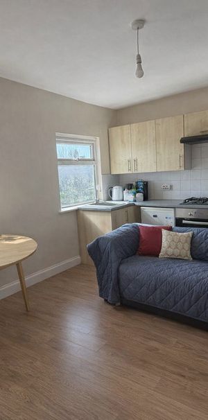 Hither Green Lane, London, SE13 6 - Photo 1