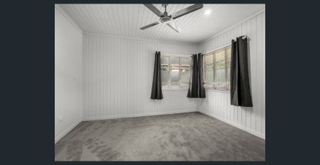 Comfortable Family Home in Silkstone - Photo 4