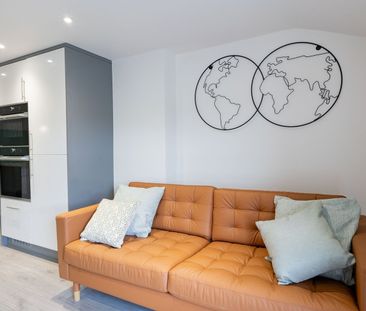 1 Bed Flat, Clifton Park Road, BS8 - Photo 1