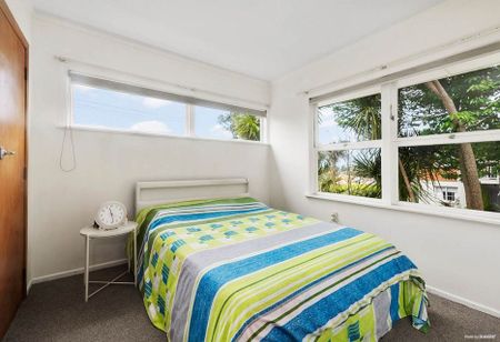 Charming Epsom 2BR Unit w/ Deck & Parking! - Photo 5