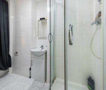 Fitzjohns Avenue, Hampstead, London, NW3 - Photo 3