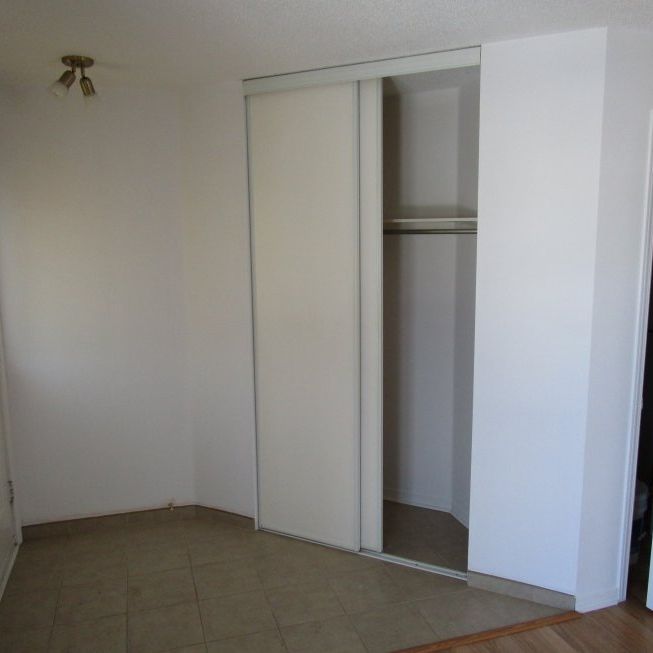 206-232 boul. de La Vérendrye Est - Photo 1