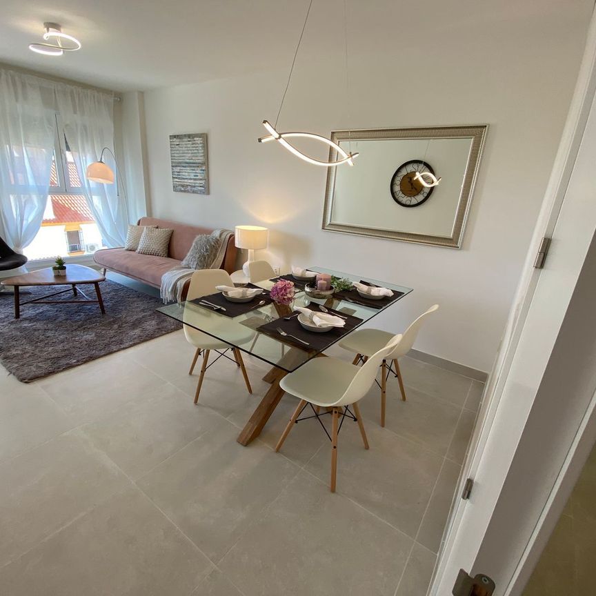 Piso En alquiler AV REINA SOFIA 1, Puerto de Estepona - Photo 1