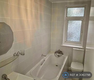 2 bedroom end of terrace house to rent - Photo 6