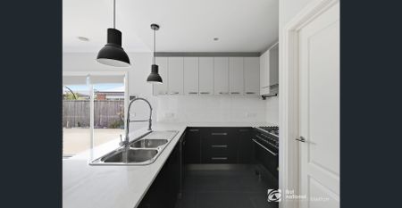 Perfect Family Living in a Prime Arnolds Creek Location - Photo 4