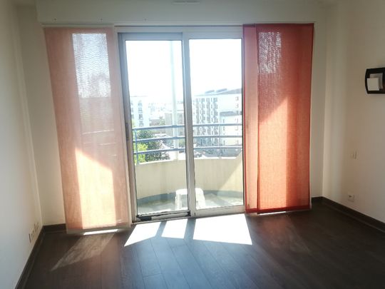 TRES RARE SUR LE MARCHE SUPERBE APPARTEMENT A LOUER BREST CENTRE VUE MER - Photo 1