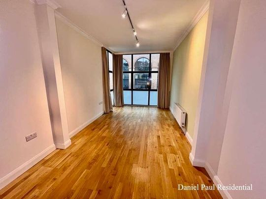 Warple Way, W3 - Photo 1