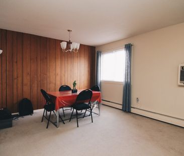 2755 - 31st Ave - 1 Bedroom - Photo 3